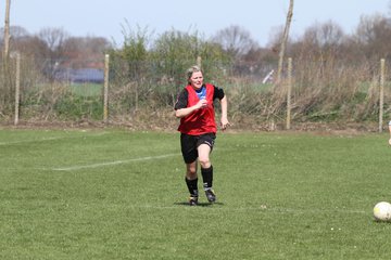 Bild 90 - Frauen am 10.4.11